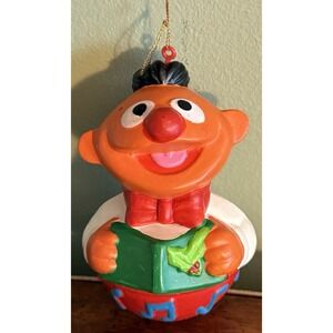 Vintage Jim‎ Henson Muppets Ernie Caroling Christmas Ornament Tree Ornament!